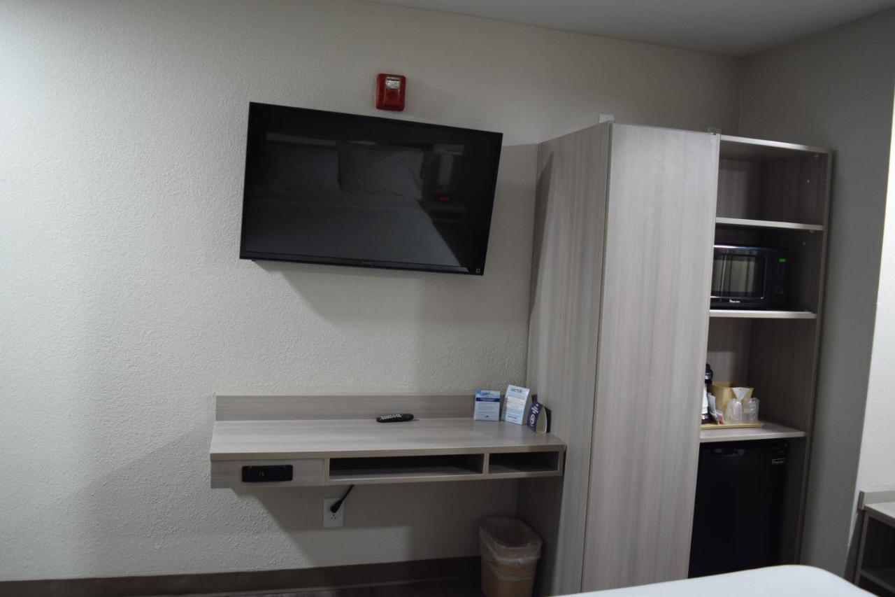 Travelers Inn And Suites Raleigh Kültér fotó