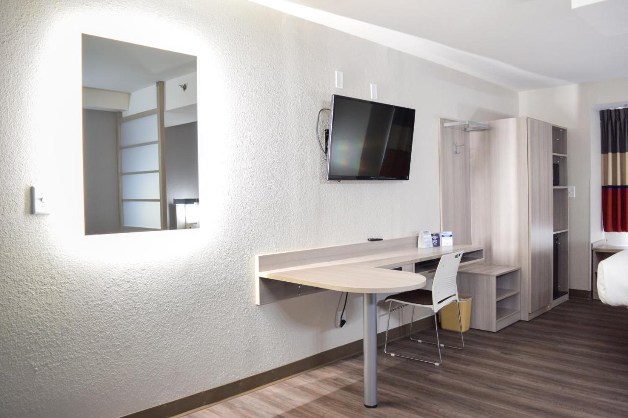 Travelers Inn And Suites Raleigh Kültér fotó