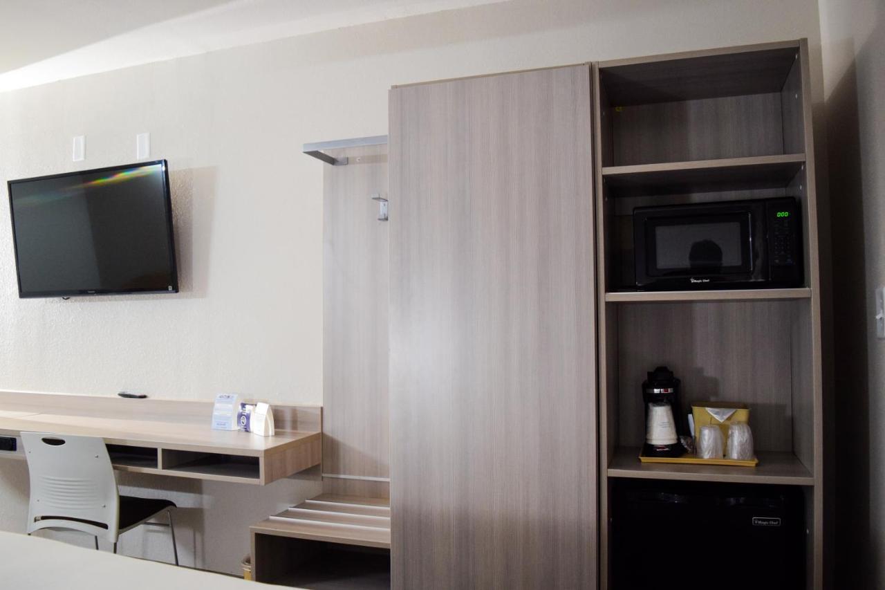 Travelers Inn And Suites Raleigh Kültér fotó